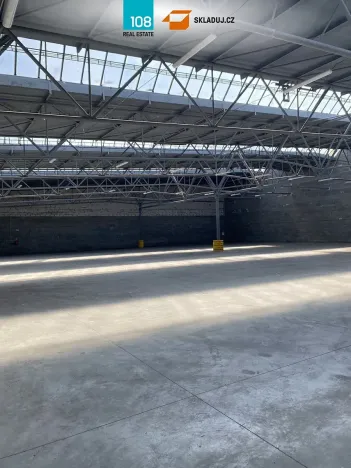 Pronájem skladu, Žatec, Purkyněho, 4000 m2