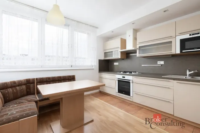 Prodej bytu 3+1, Opava - Kateřinky, Ratibořská, 71 m2