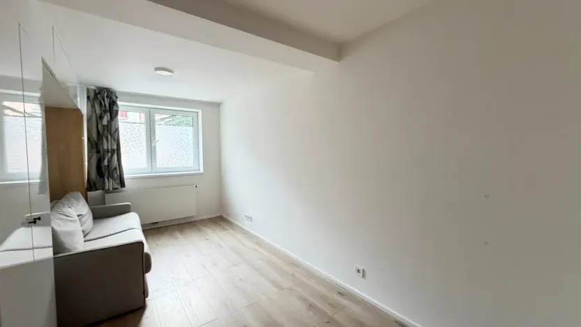 Pronájem bytu 1+kk, Praha - Strašnice, Strančická, 24 m2