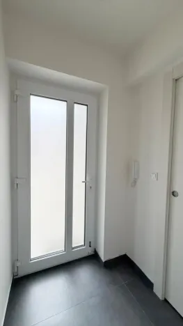 Pronájem bytu 1+kk, Praha - Strašnice, Strančická, 24 m2