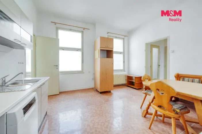 Pronájem bytu 2+1, Plzeň - Jižní Předměstí, Goethova, 90 m2