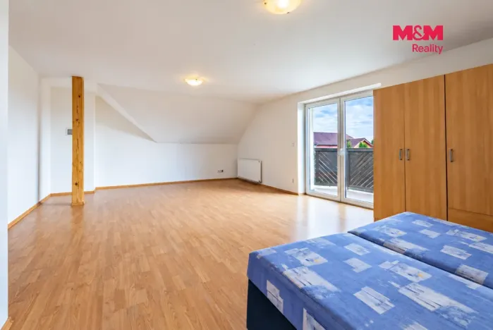 Prodej rodinného domu, Dynín, 330 m2