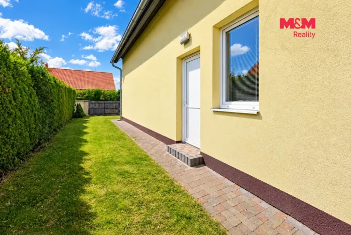 Prodej rodinného domu, Dynín, 330 m2