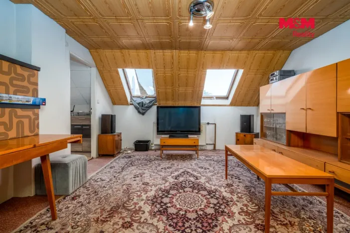 Prodej rodinného domu, Činěves, 275 m2