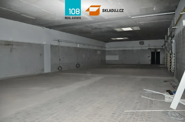 Pronájem skladu, Chomutov, 1300 m2