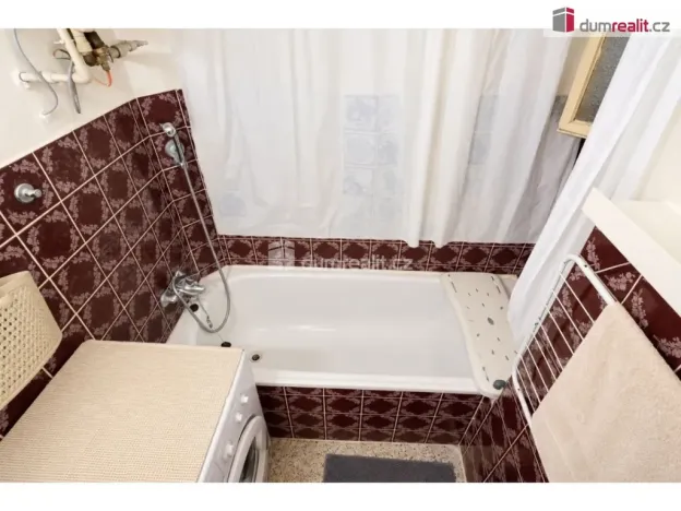 Pronájem bytu 2+kk, Praha - Žižkov, Jeseniova, 50 m2