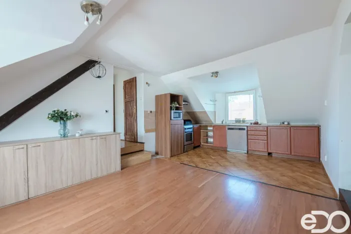 Prodej rodinného domu, Sezemice - Veská, 163 m2