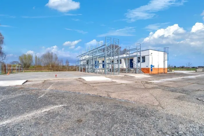 Pronájem skladu, Hradec Králové - Slezské Předměstí, Stavební, 124 m2