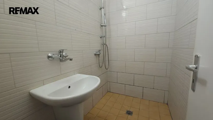 Prodej bytu 1+kk, Jindřichův Hradec - Otín, 20 m2
