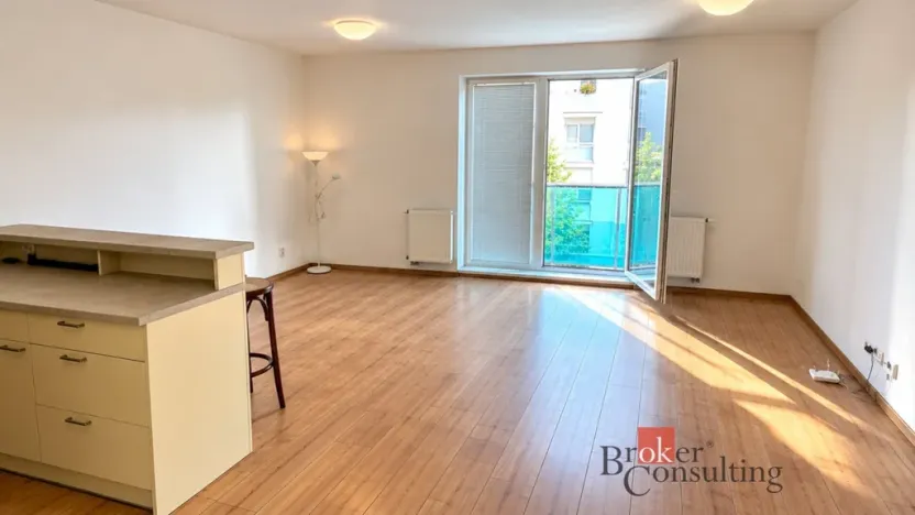 Pronájem bytu 2+kk, Jesenice, Cedrová, 67 m2