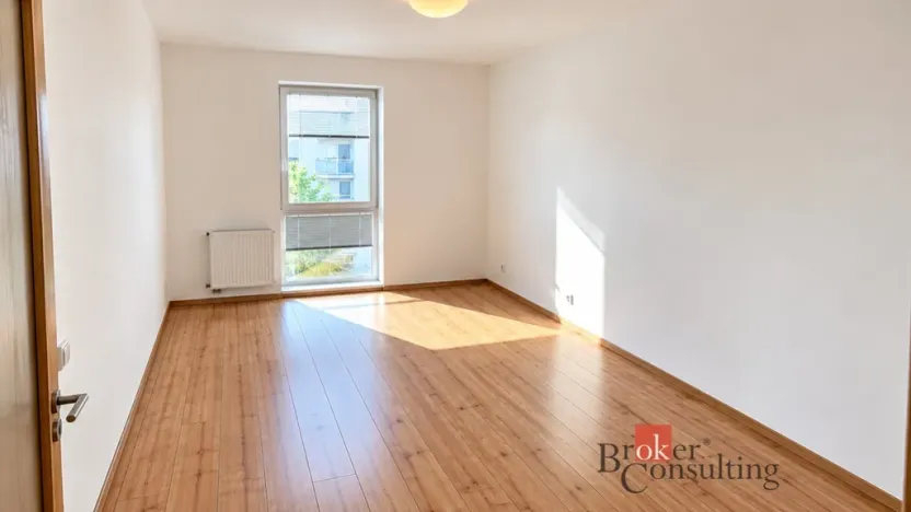 Pronájem bytu 2+kk, Jesenice, Cedrová, 67 m2