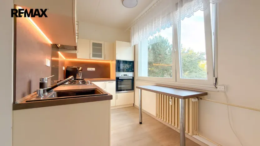 Prodej bytu 2+1, Hradec Králové - Moravské Předměstí, Sekaninova, 61 m2