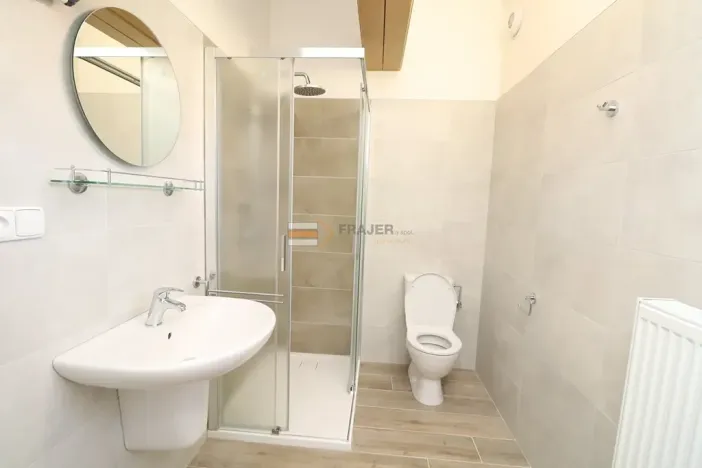 Pronájem bytu 1+kk, Uhlířské Janovice, Václavské náměstí, 26 m2