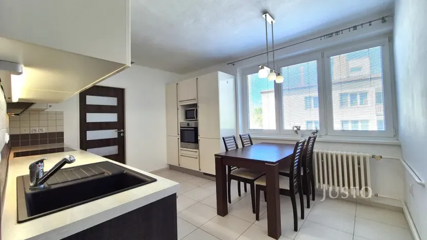 Pronájem bytu 3+1, Písek - Hradiště, Ouzká, 79 m2