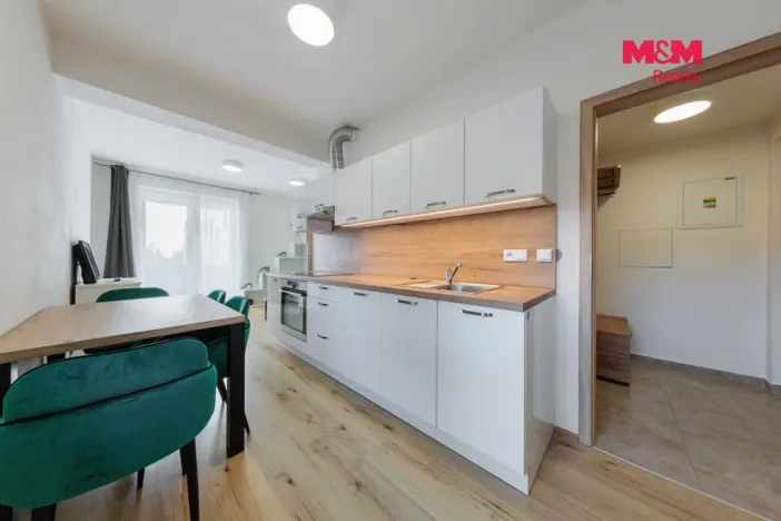Prodej bytu 2+kk, Nová Role, Svobodova, 39 m2