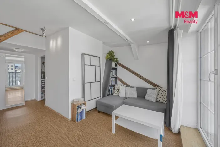 Pronájem bytu 1+kk, Praha - Libeň, Nad Kolčavkou, 28 m2