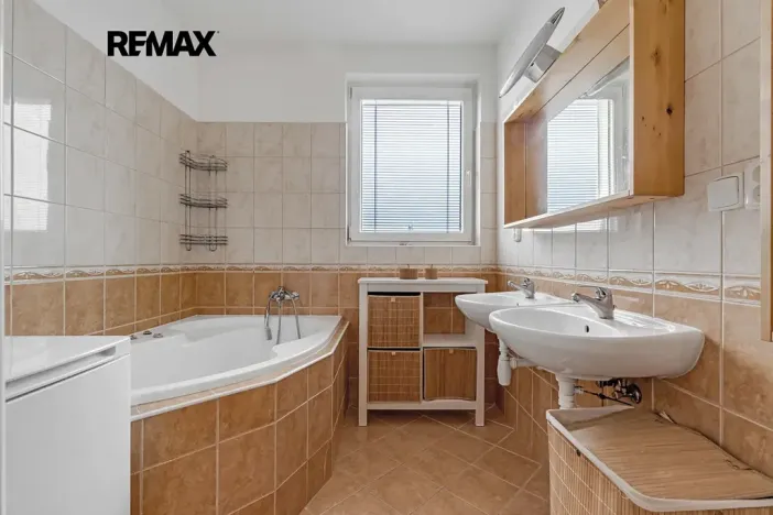 Prodej bytu 3+kk, Praha - Újezd nad Lesy, Žárovická, 89 m2