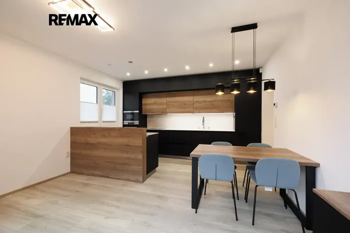 Prodej bytu 3+kk, Hronov, Husova, 71 m2