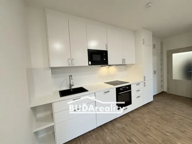 Pronájem bytu 2+kk, Zlín, Lorencova, 58 m2