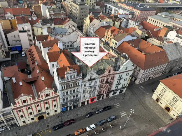 Pronájem obchodního prostoru, Plzeň - Vnitřní Město, náměstí Republiky, 48 m2
