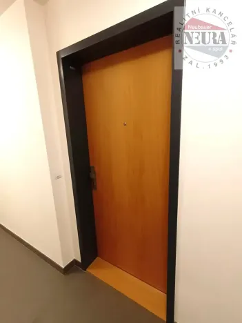 Pronájem bytu 2+kk, Praha - Holešovice, U průhonu, 47 m2