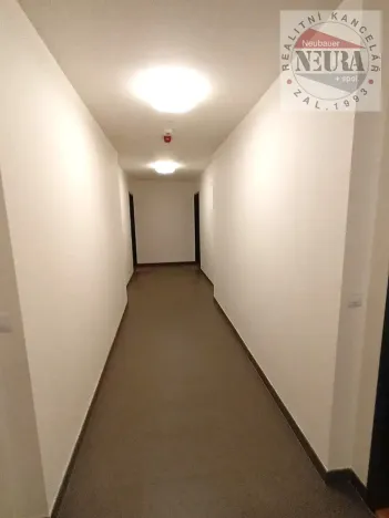 Pronájem bytu 2+kk, Praha - Holešovice, U průhonu, 47 m2