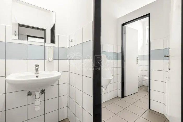 Prodej výrobních prostor, Praha - Pitkovice, V Pitkovičkách, 2971 m2