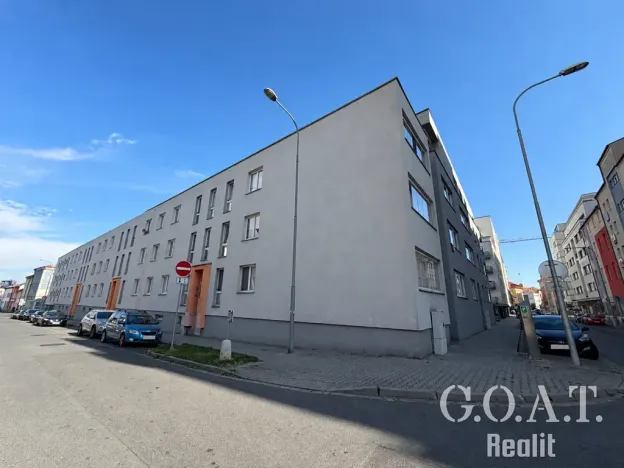 Prodej bytu 1+kk, Plzeň, Karlova, 44 m2