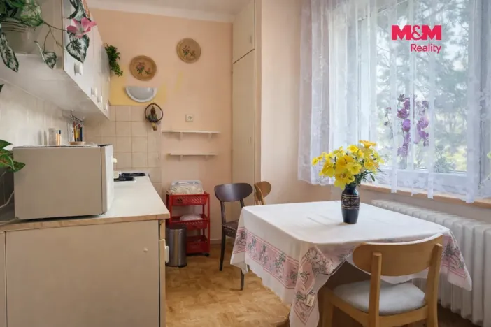 Prodej bytu 4+1, Krnov - Pod Cvilínem, SPC H, 70 m2