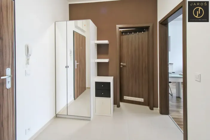 Pronájem bytu 2+kk, Praha - Hloubětín, Saarinenova, 58 m2