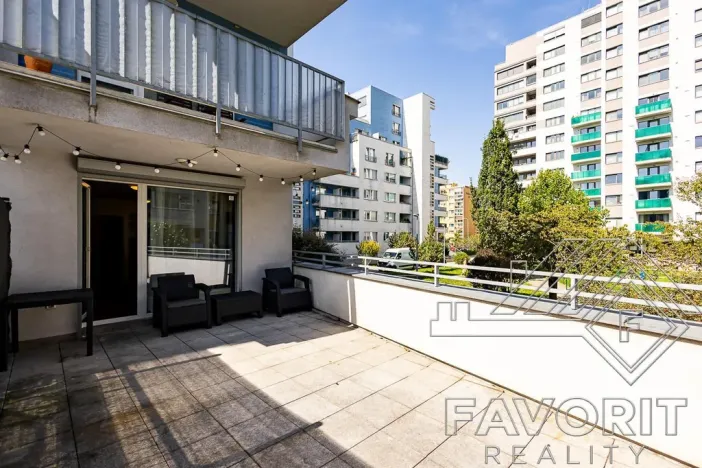 Pronájem bytu 2+kk, Praha - Letňany, Chlebovická, 57 m2