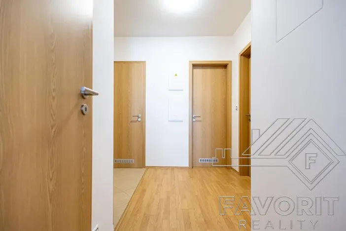 Pronájem bytu 2+kk, Praha - Letňany, Chlebovická, 57 m2