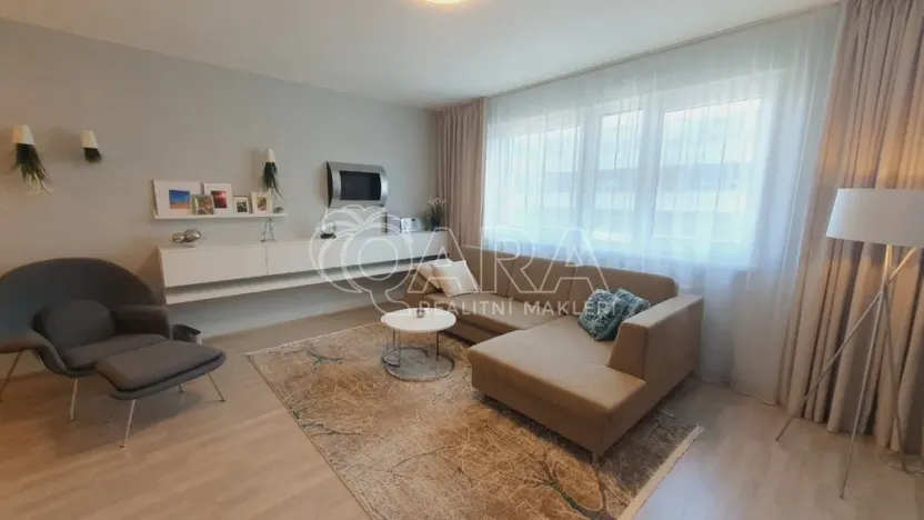 Pronájem bytu 1+kk, Praha - Stodůlky, Petržílkova, 42 m2