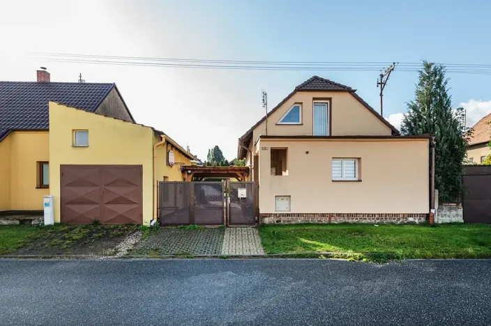 Prodej rodinného domu, Červené Pečky, 9. května, 93 m2