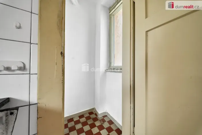 Prodej bytu 2+1, Ostrov, Palackého, 74 m2