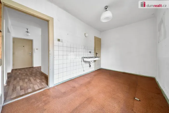 Prodej bytu 2+1, Ostrov, Palackého, 74 m2