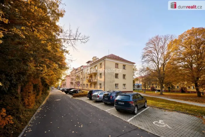 Prodej bytu 2+1, Ostrov, Palackého, 74 m2