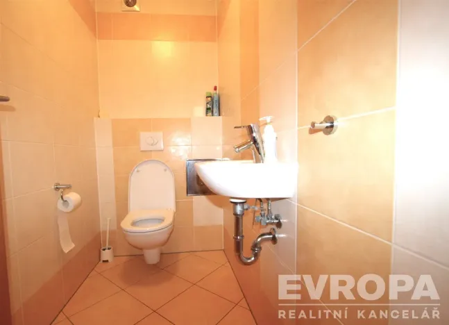 Pronájem bytu 2+kk, Praha - Hlubočepy, Do Klukovic, 64 m2