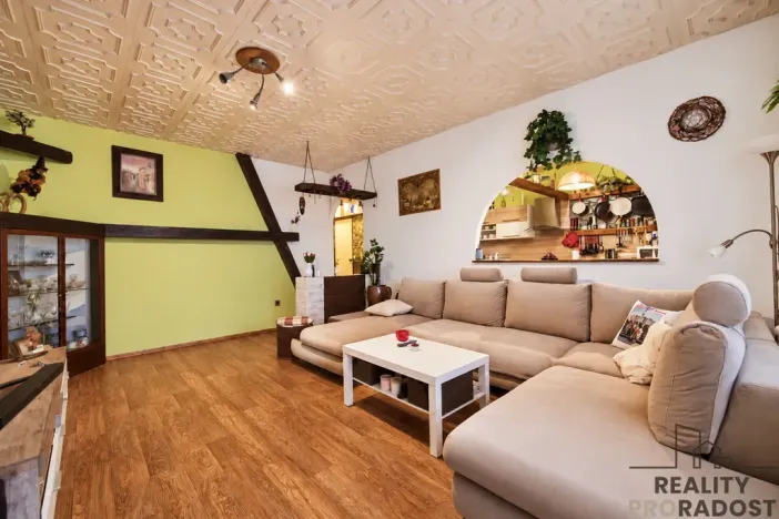 Prodej bytu 3+1, Lázně Bohdaneč, Za Sokolovnou, 80 m2