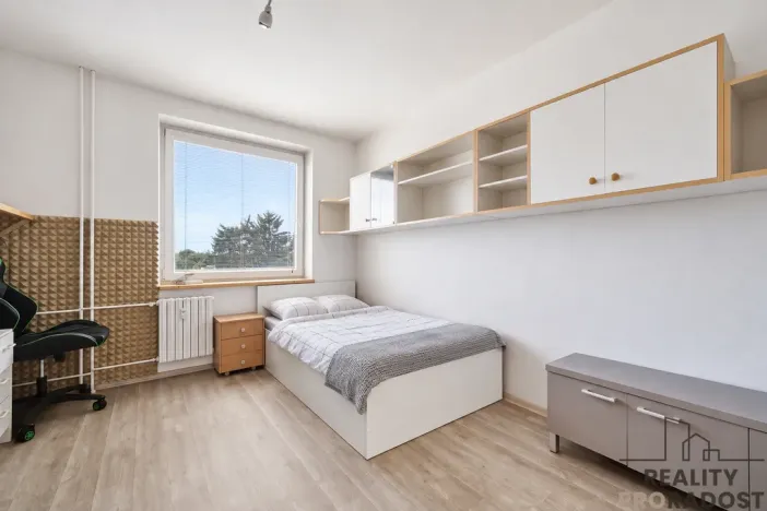 Prodej bytu 3+1, Lázně Bohdaneč, Za Sokolovnou, 80 m2