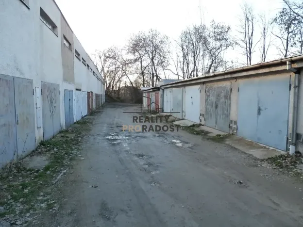 Pronájem garáže, Znojmo, Pod Soudním vrchem, 17 m2