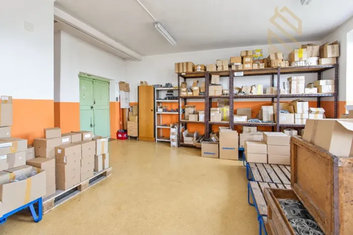 Prodej výrobních prostor, Tisá, 4560 m2