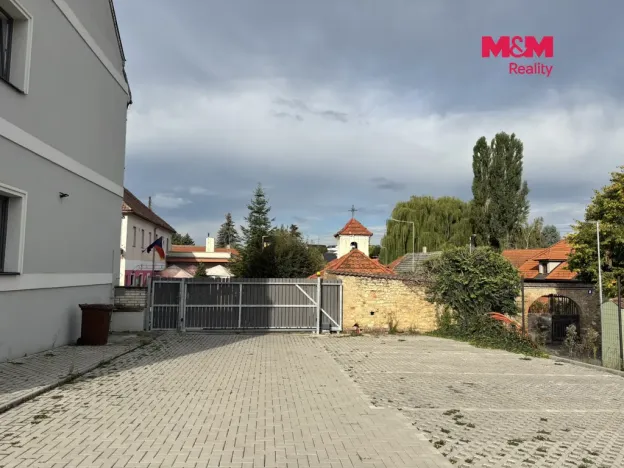 Prodej bytu 2+kk, Chýnice, Karlštejnská, 42 m2