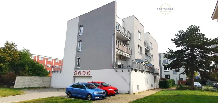 Prodej bytu 1+kk, Kralupy nad Vltavou - Lobeček, Cesta brigádníků, 40 m2