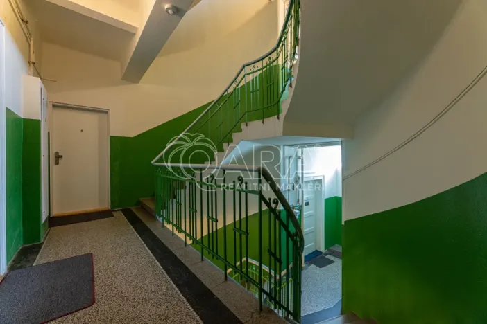 Pronájem bytu 1+kk, Praha - Žižkov, Viklefova, 34 m2