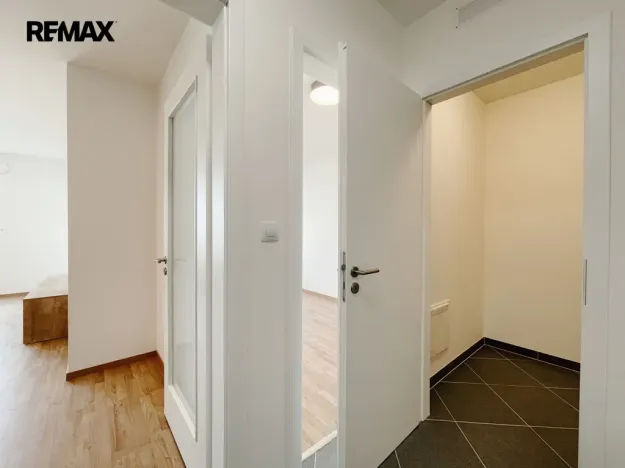 Pronájem bytu 2+kk, Praha - Ruzyně, Stočesova, 55 m2
