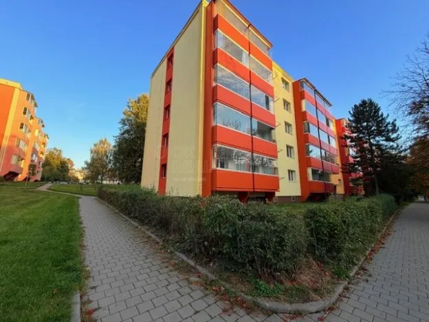 Prodej bytu 2+1, Karviná, tř. Těreškovové, 53 m2