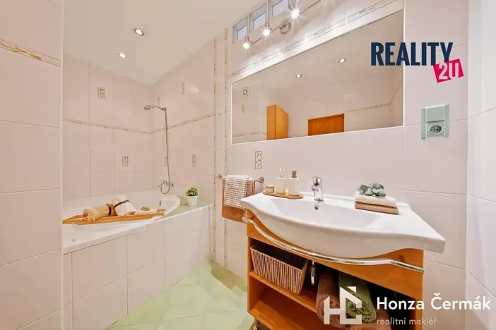 Prodej bytu 2+1, Šlapanice, Brněnská, 58 m2