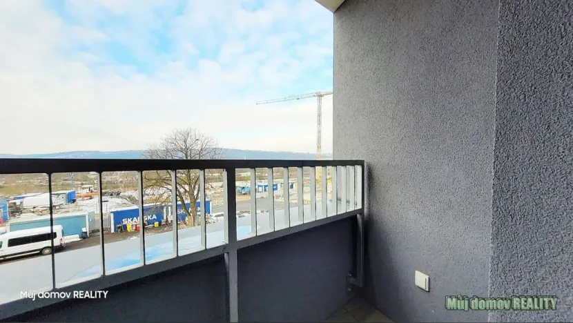 Pronájem bytu 1+kk, Praha - Modřany, Komořanská, 36 m2
