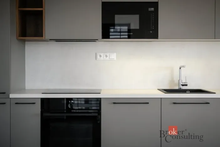 Pronájem bytu 1+kk, Hradec Králové - Nový Hradec Králové, 32 m2